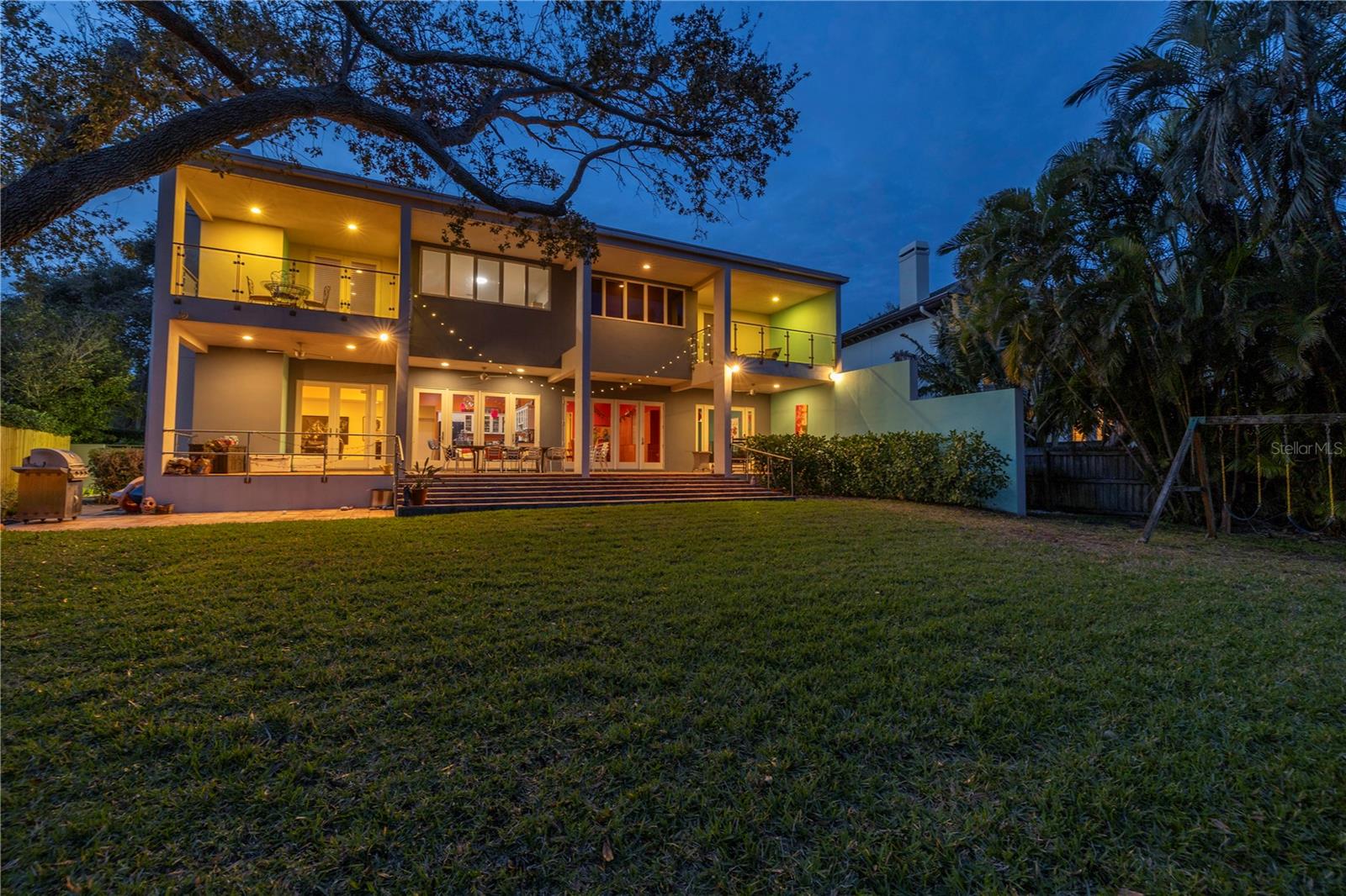 Listing photo id 9 for 838 Monterey Boulevard Ne