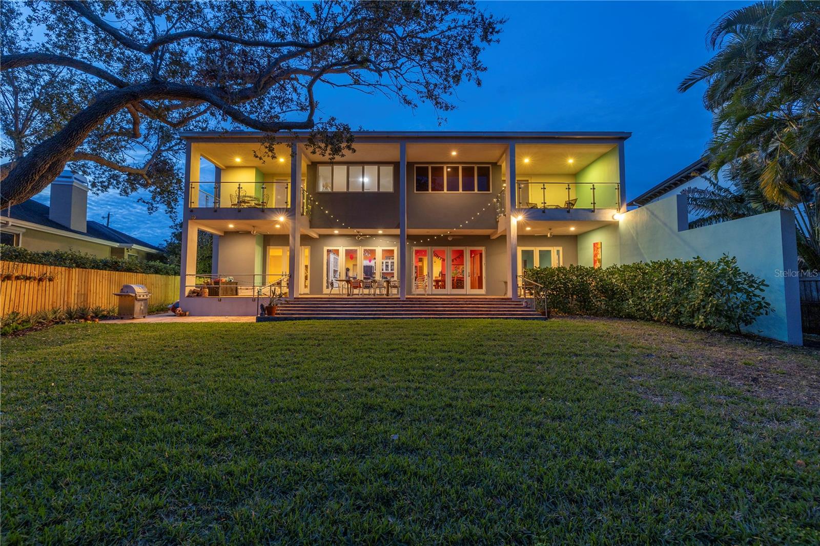 Listing photo id 10 for 838 Monterey Boulevard Ne