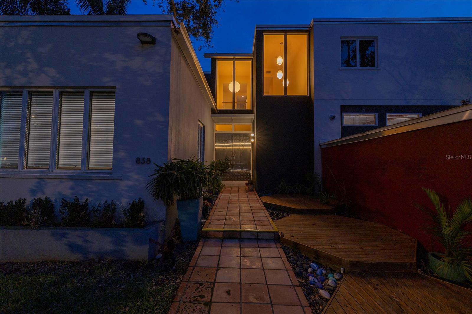 Listing photo id 14 for 838 Monterey Boulevard Ne