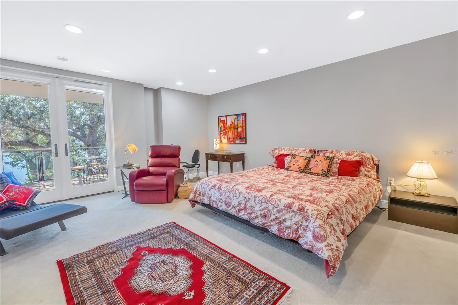 Listing photo id 30 for 838 Monterey Boulevard Ne