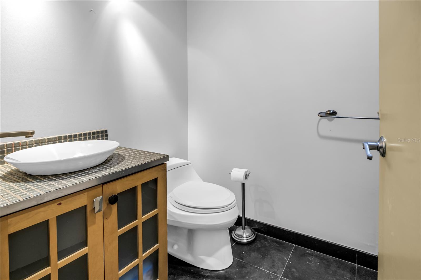 Listing photo id 50 for 838 Monterey Boulevard Ne