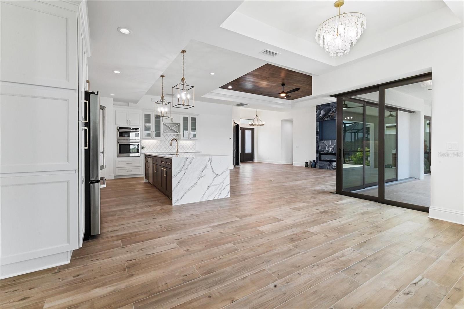 Image 7 of 19 For 15514 Aron Circle