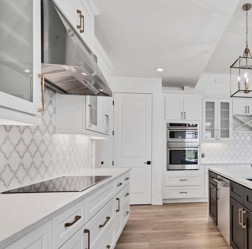 Image 8 of 19 For 15514 Aron Circle