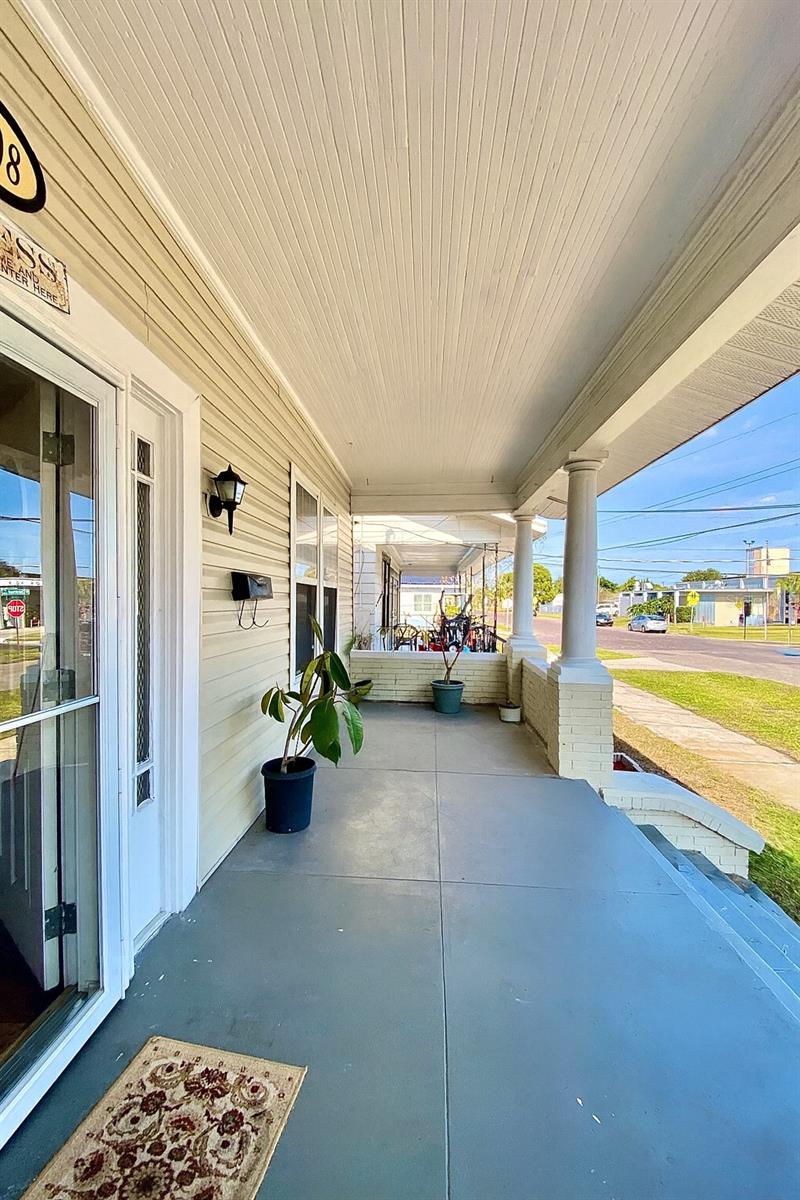 Image 3 of 26 For 1808 Tampania Avenue