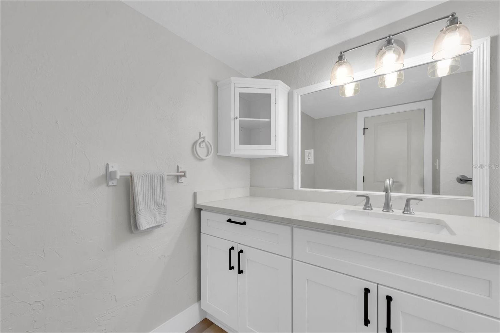 Image 27 of 58 For 513 Oakwood Boulevard