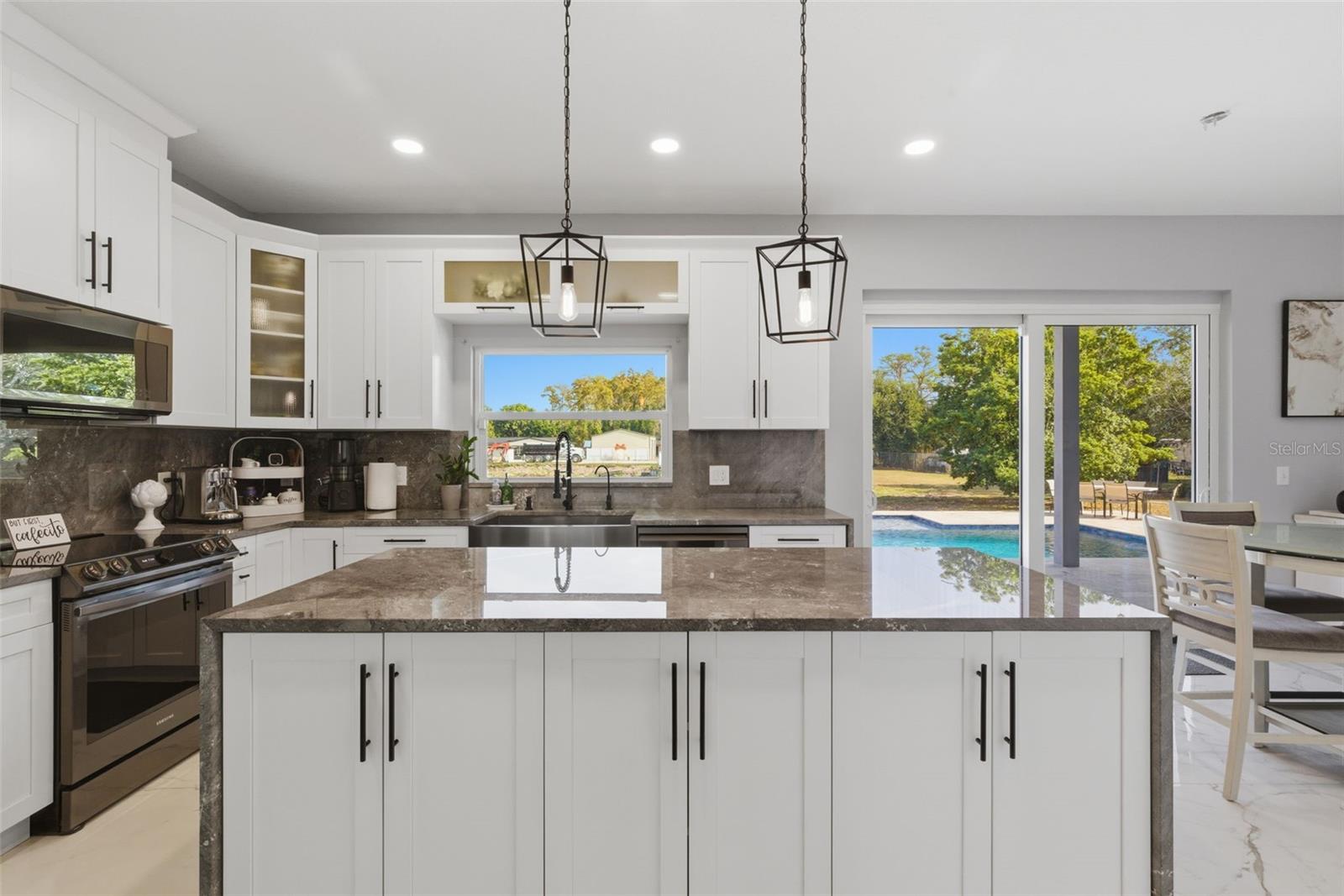 Image 17 of 79 For 9741 Wilsky Boulevard