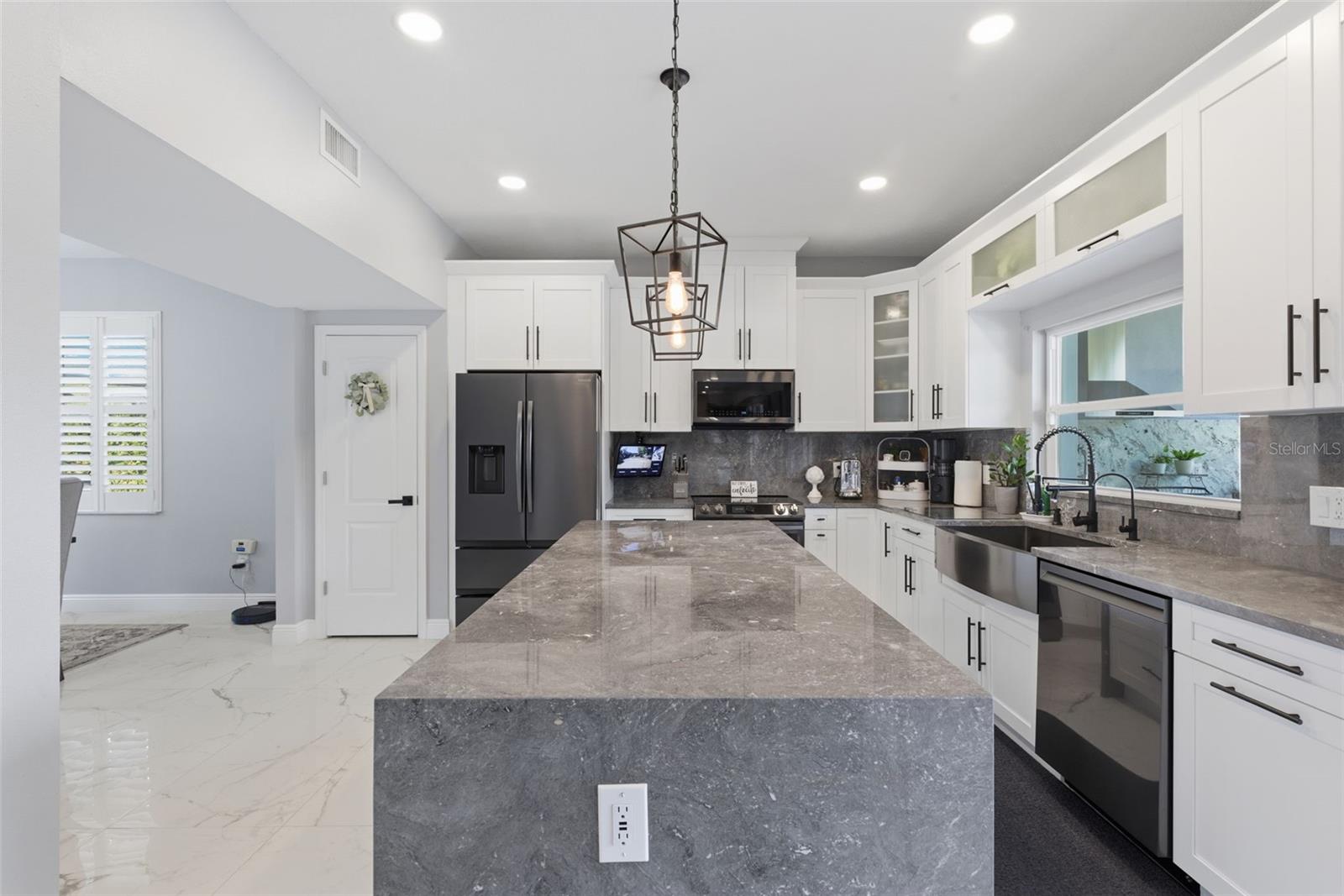 Image 20 of 79 For 9741 Wilsky Boulevard