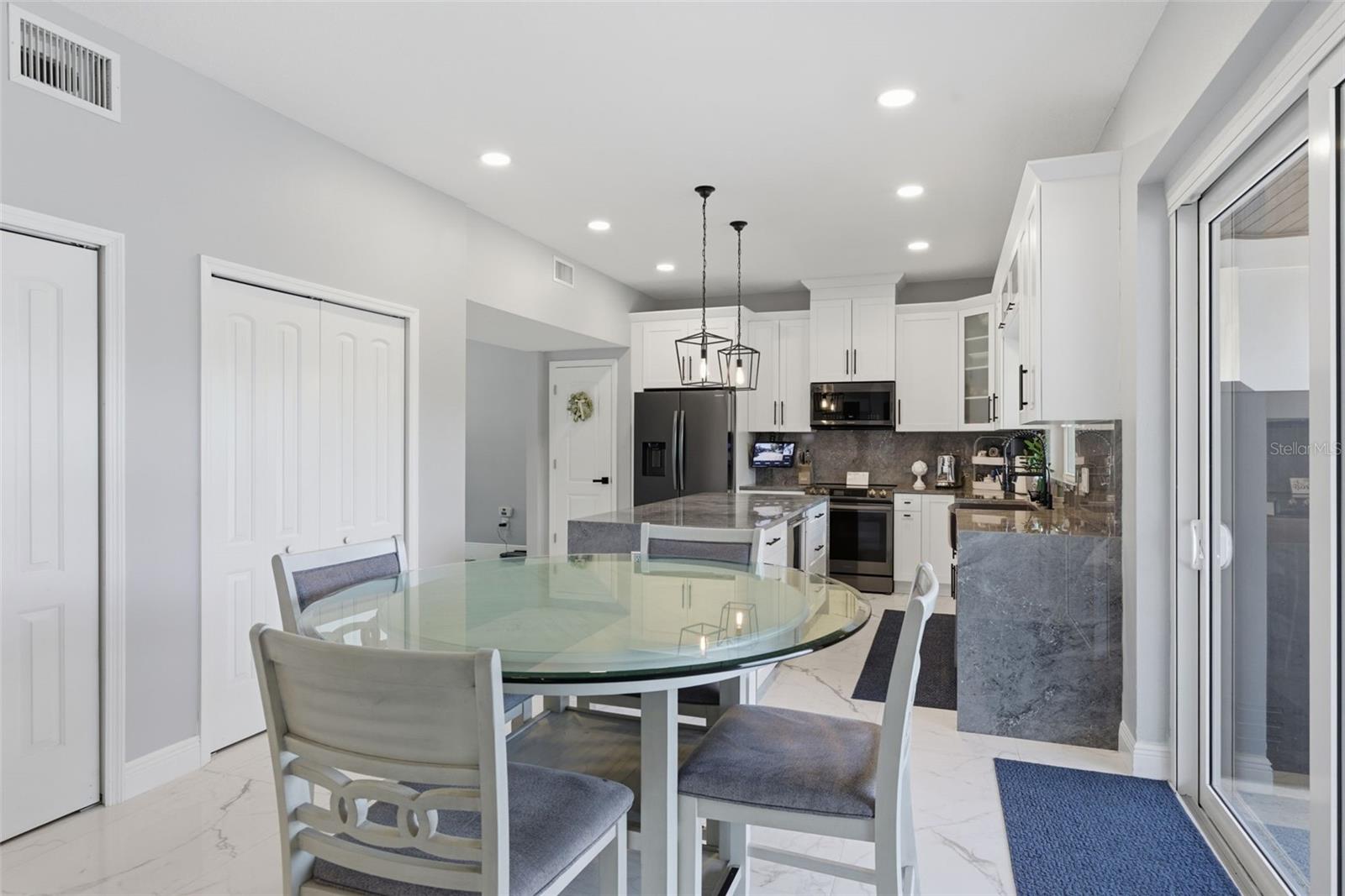 Image 23 of 79 For 9741 Wilsky Boulevard