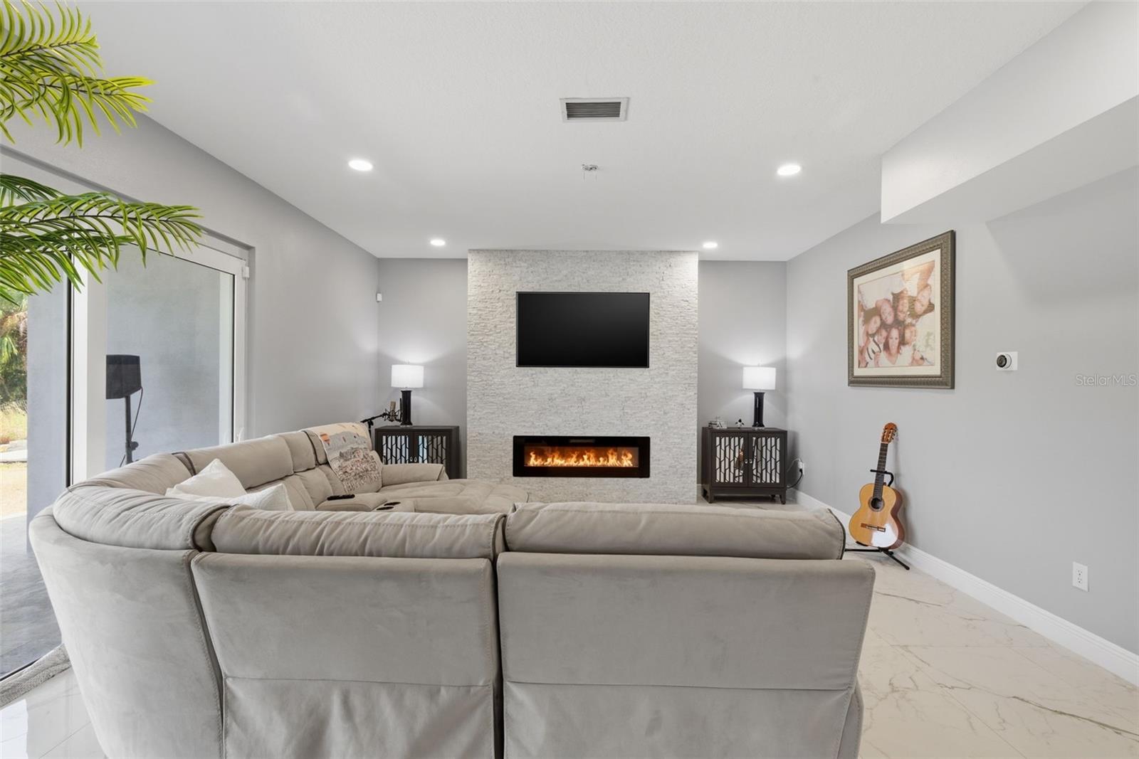 Image 28 of 79 For 9741 Wilsky Boulevard