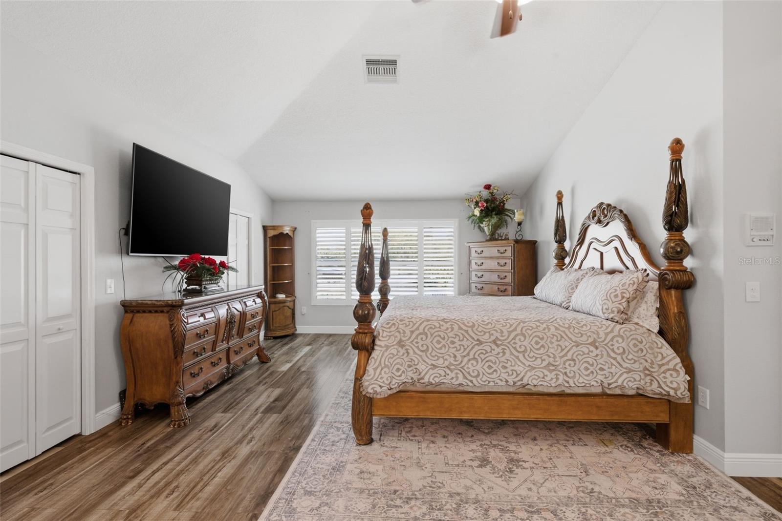 Image 38 of 79 For 9741 Wilsky Boulevard