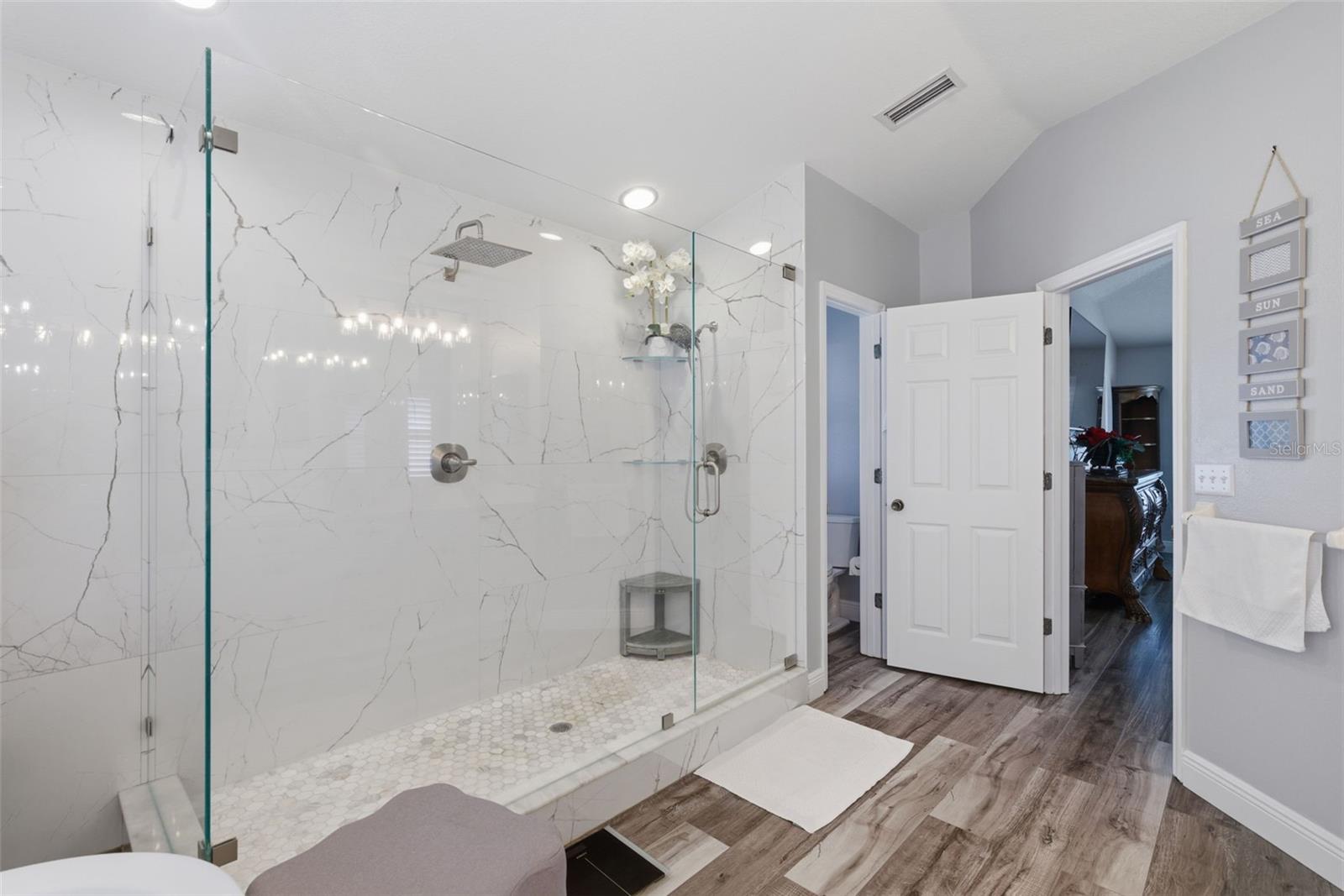 Image 44 of 79 For 9741 Wilsky Boulevard