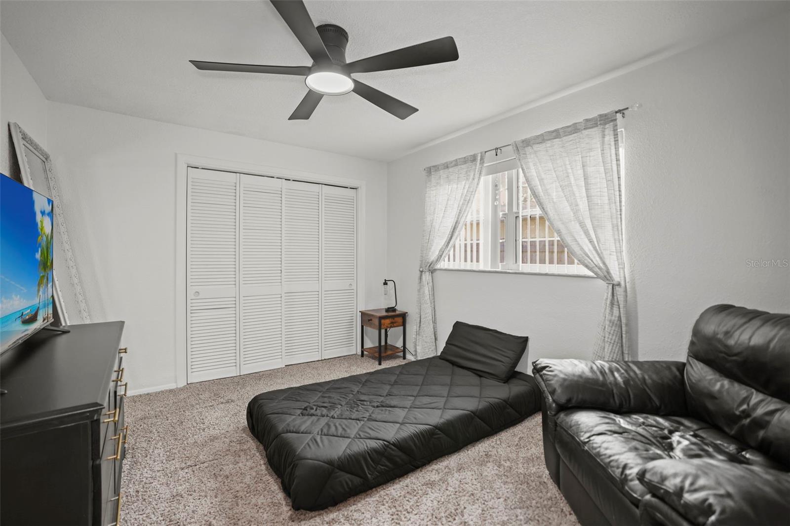 Image 20 of 36 For 2181 Viola Drive