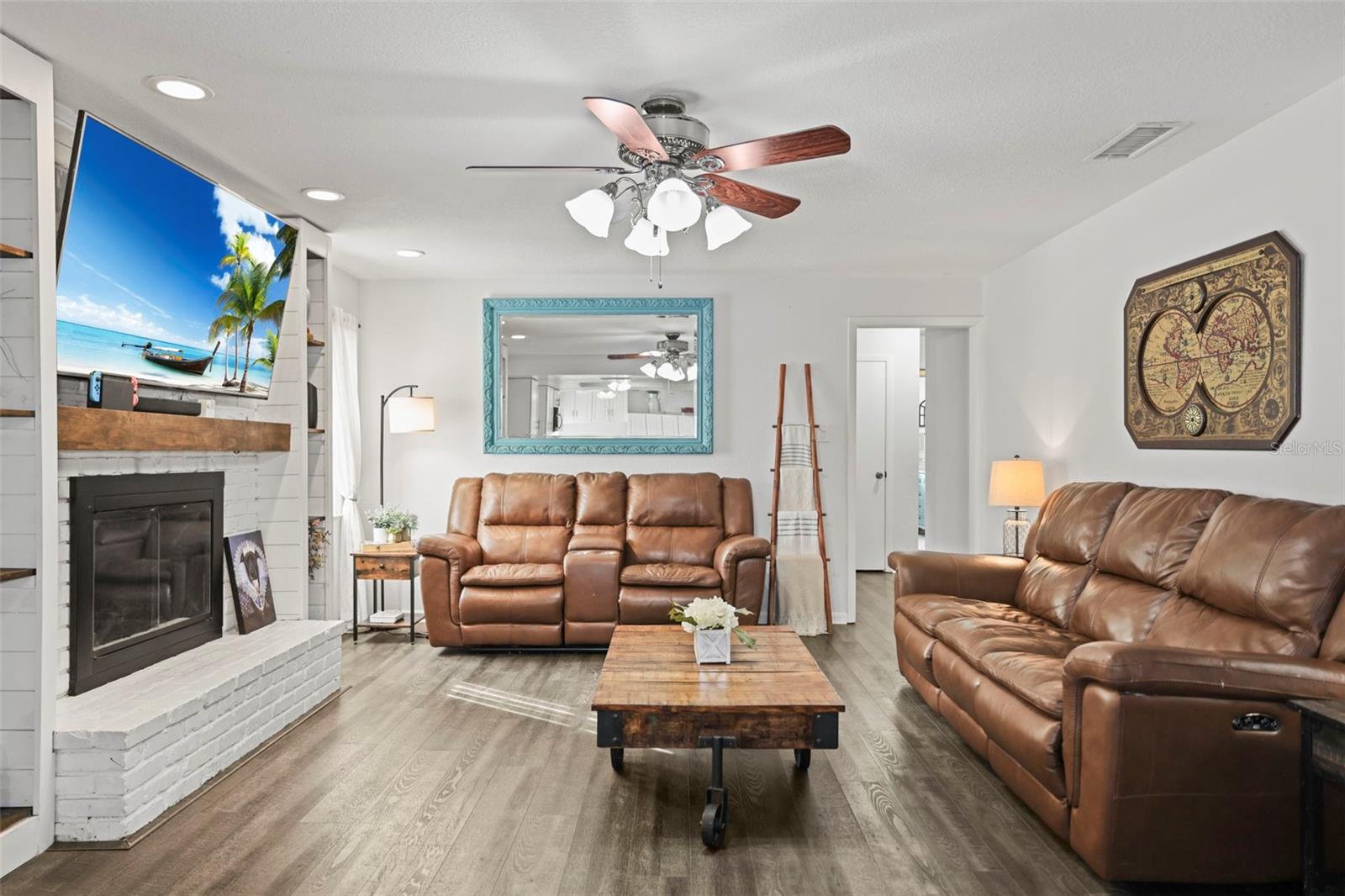 Image 6 of 36 For 2181 Viola Drive