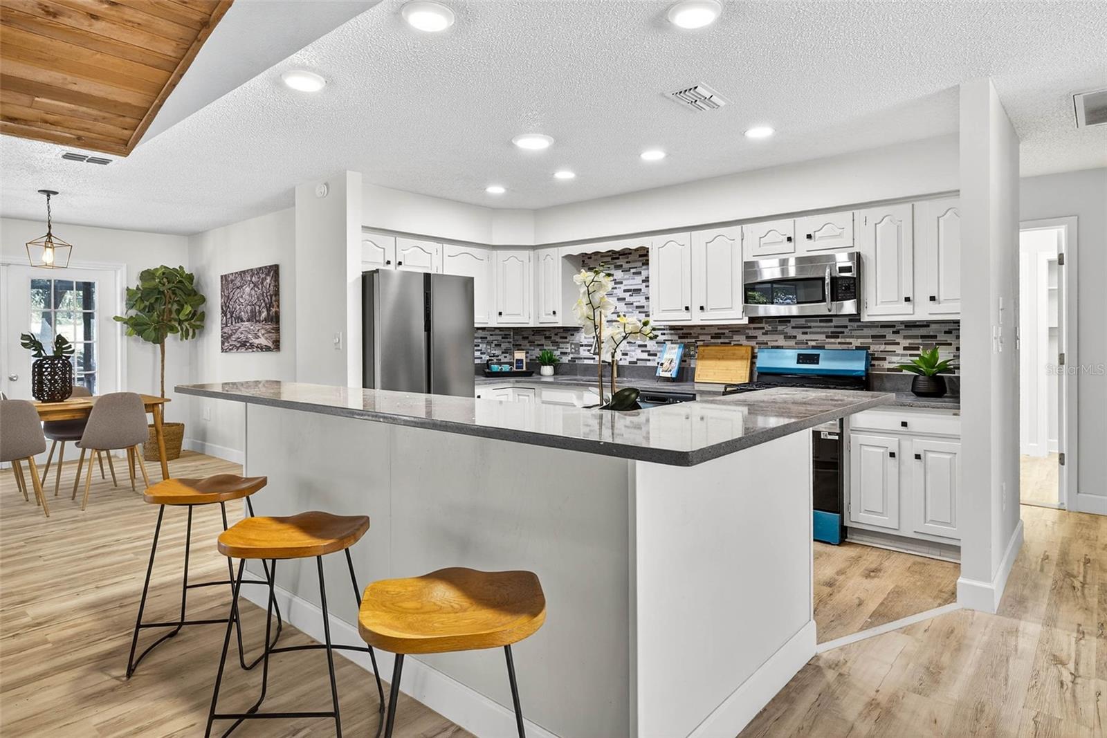 Image 7 of 43 For 14252 Trinity Road