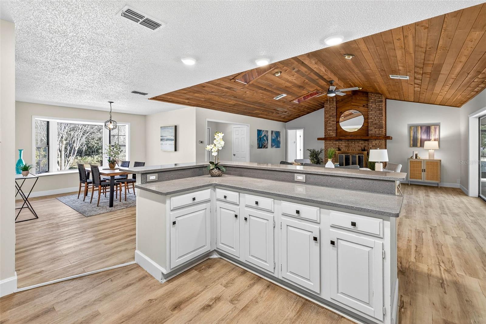 Image 8 of 43 For 14252 Trinity Road