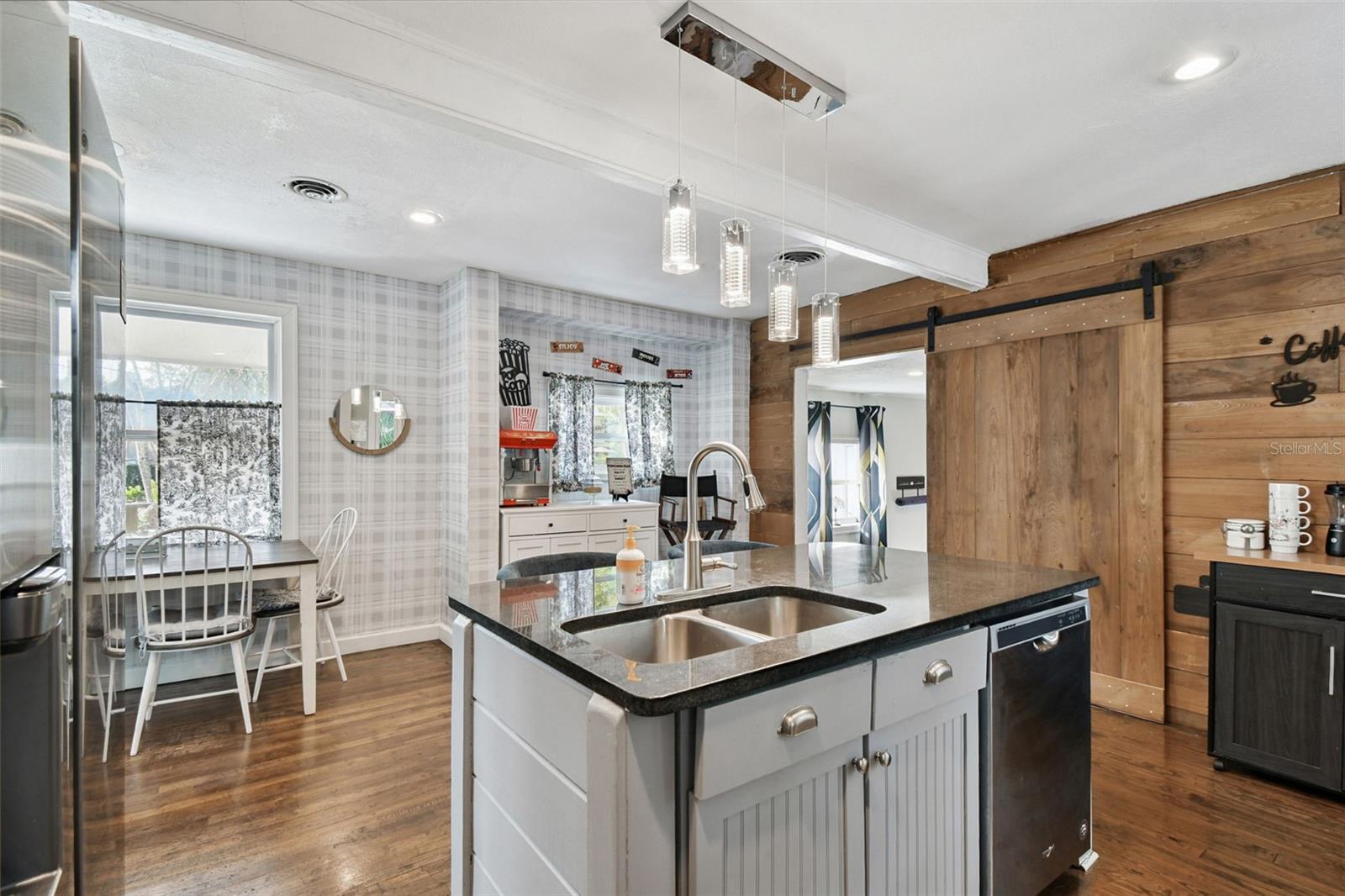 Image 26 of 56 For 3319 Paul Avenue