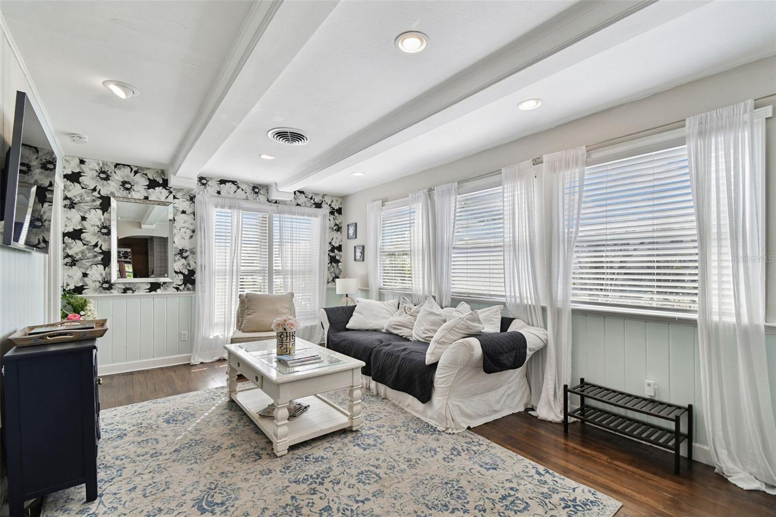 Image 5 of 56 For 3319 Paul Avenue