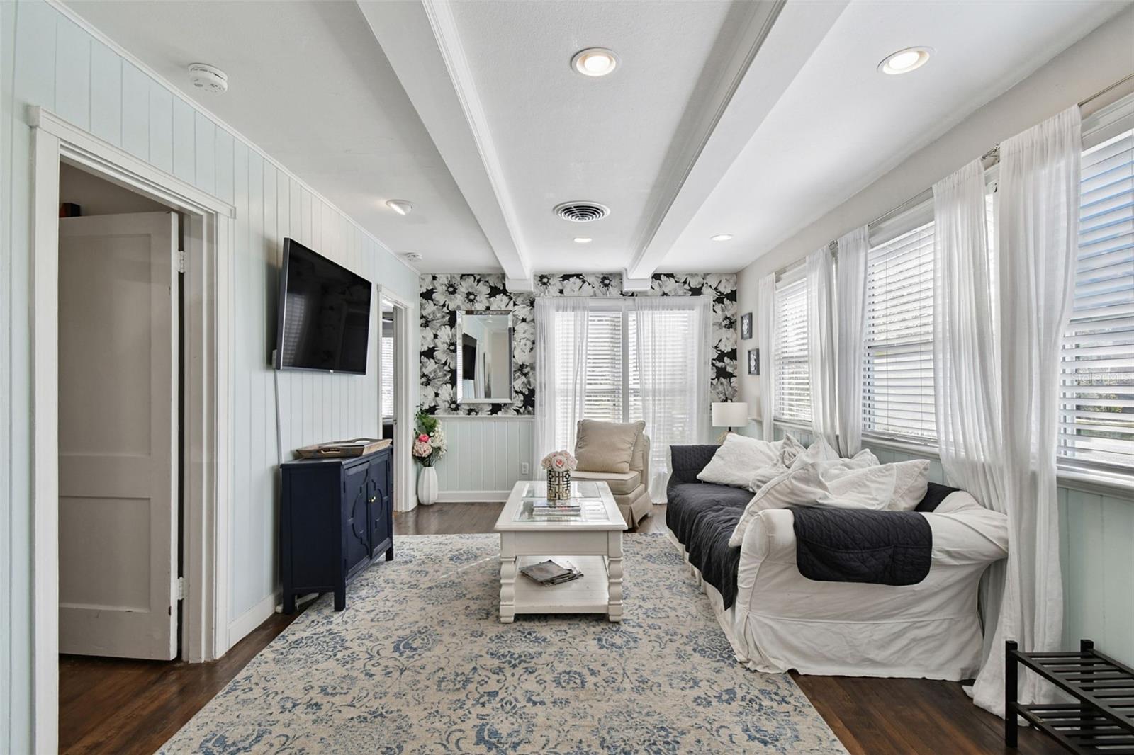 Image 6 of 56 For 3319 Paul Avenue