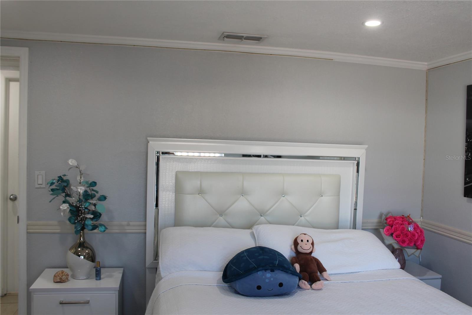 Listing photo id 18 for 9006 Lunar Lane