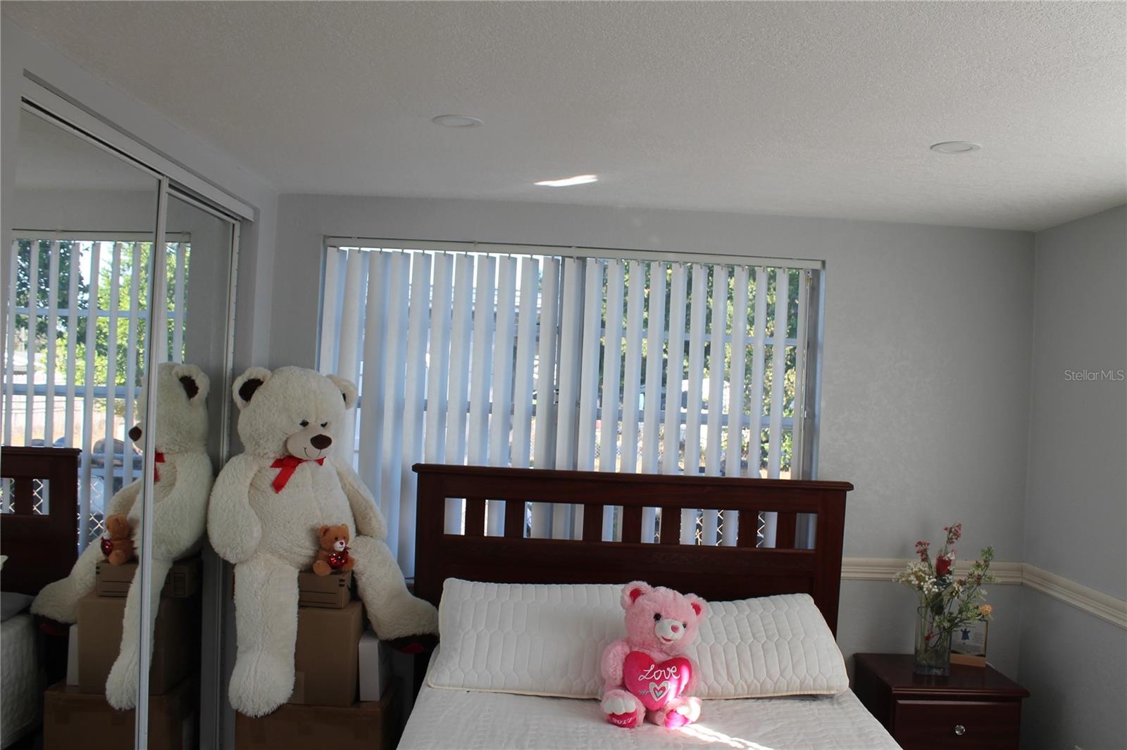 Listing photo id 27 for 9006 Lunar Lane