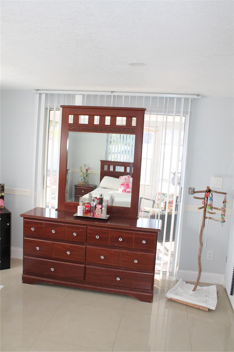 Listing photo id 28 for 9006 Lunar Lane