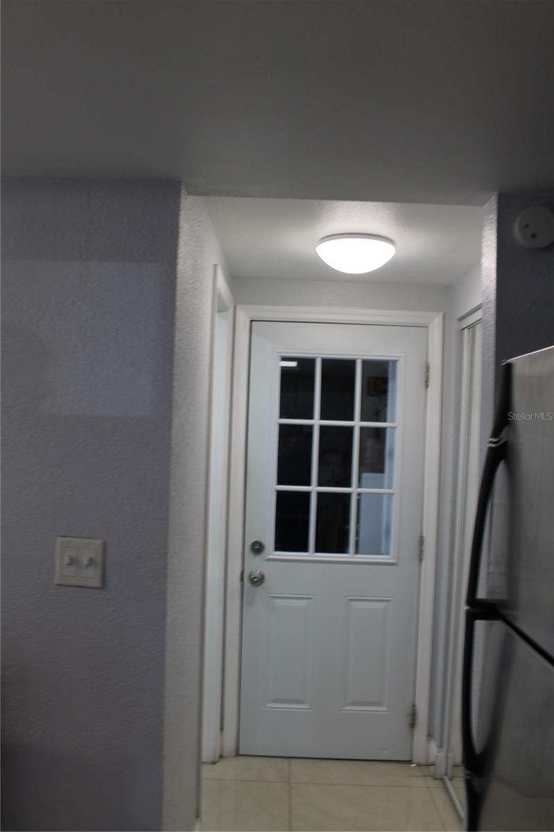 Listing photo id 29 for 9006 Lunar Lane