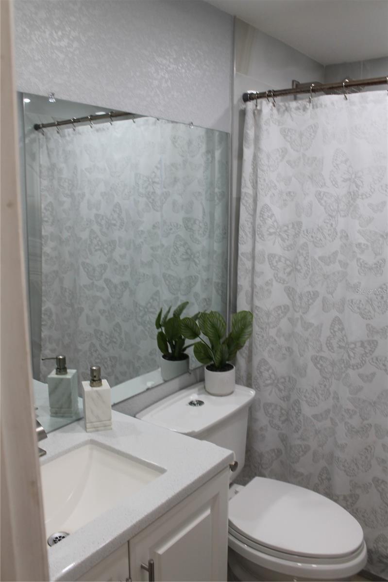 Listing photo id 33 for 9006 Lunar Lane