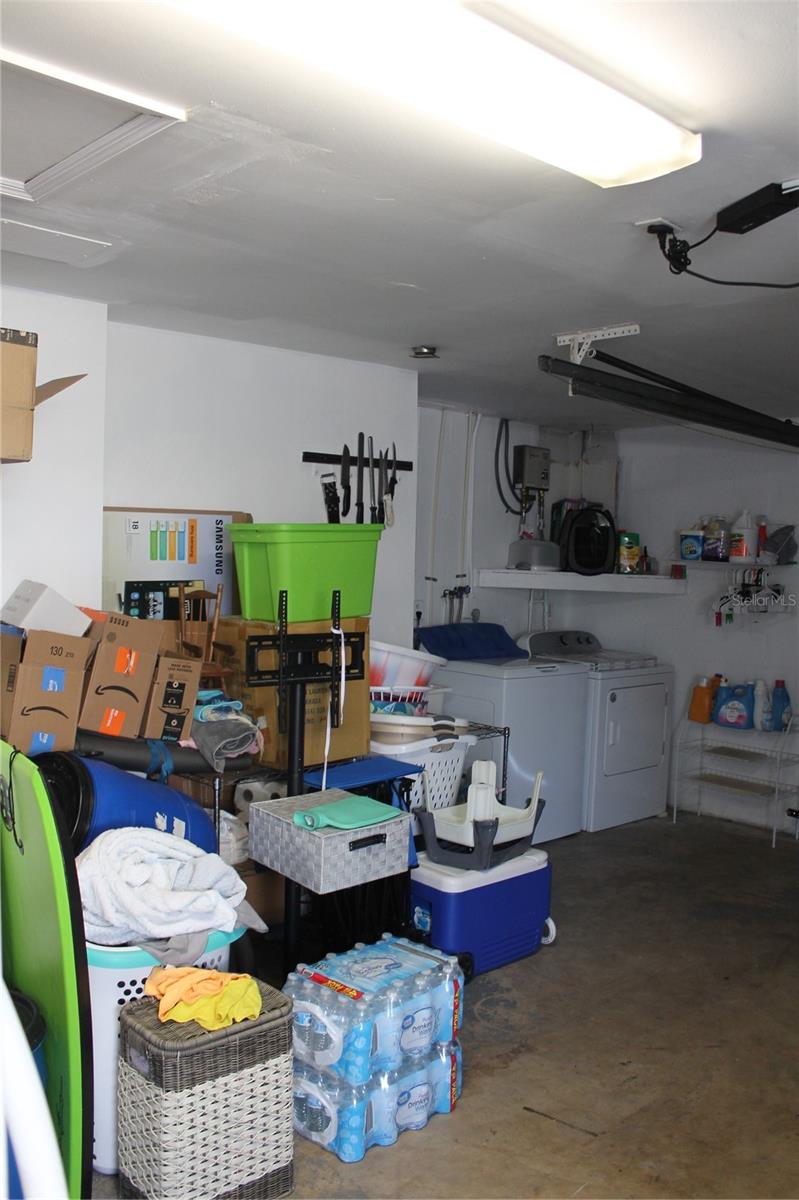 Listing photo id 35 for 9006 Lunar Lane