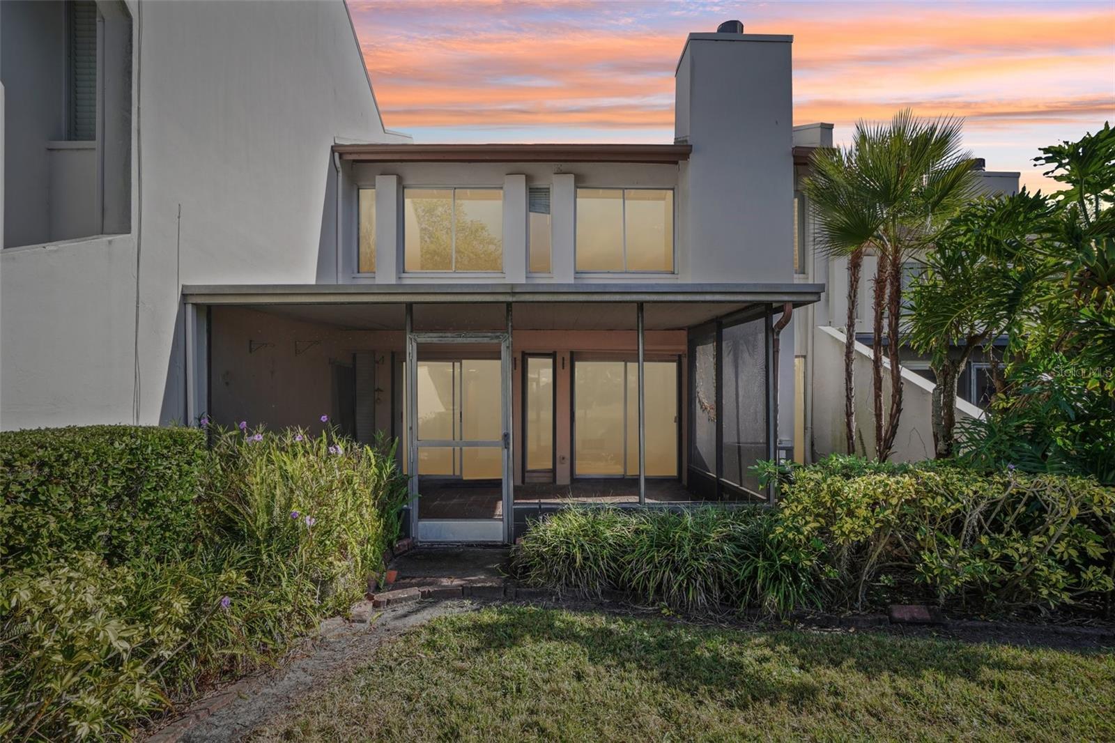 Image 2 of 41 For 7501 Cumberland Road 20