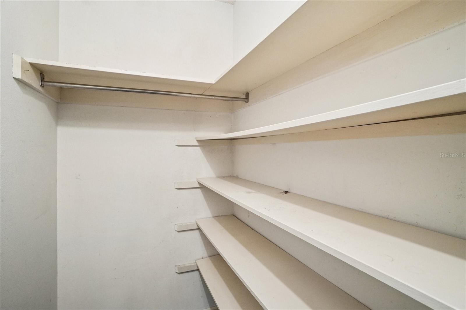 Image 32 of 41 For 7501 Cumberland Road 20