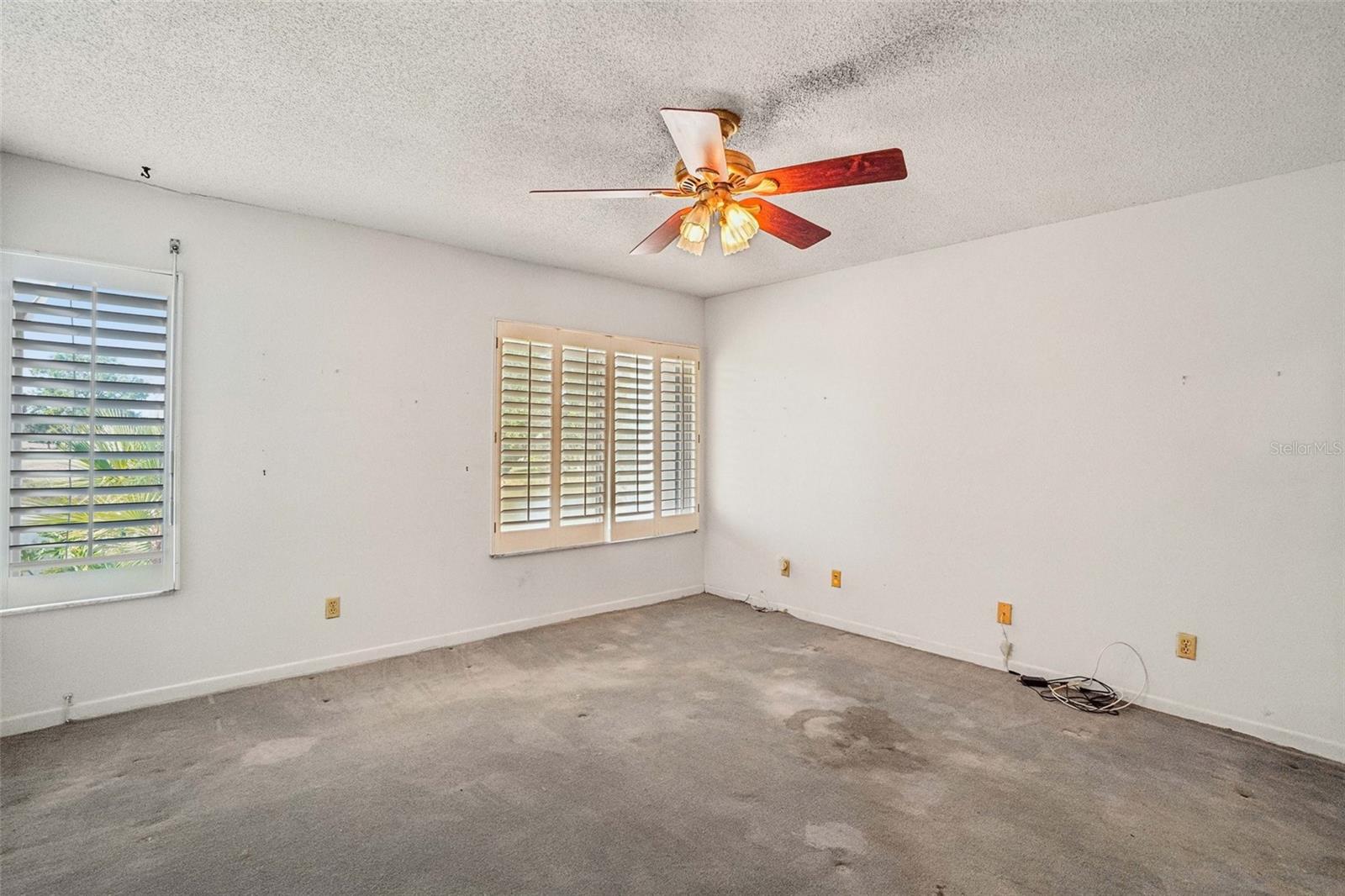 Image 34 of 41 For 7501 Cumberland Road 20