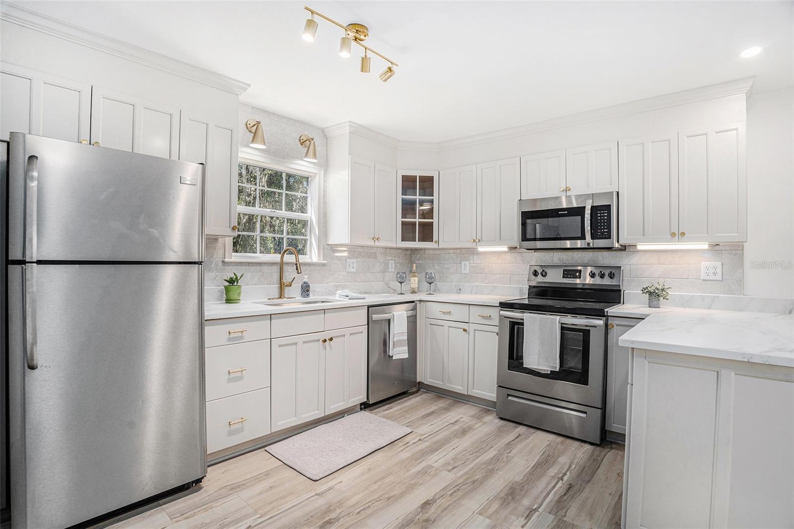 Image 10 of 26 For 403 Carolina Avenue