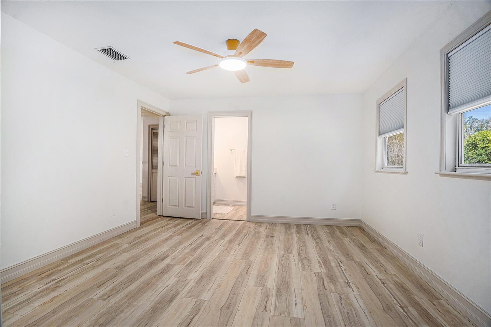 Image 15 of 26 For 403 Carolina Avenue