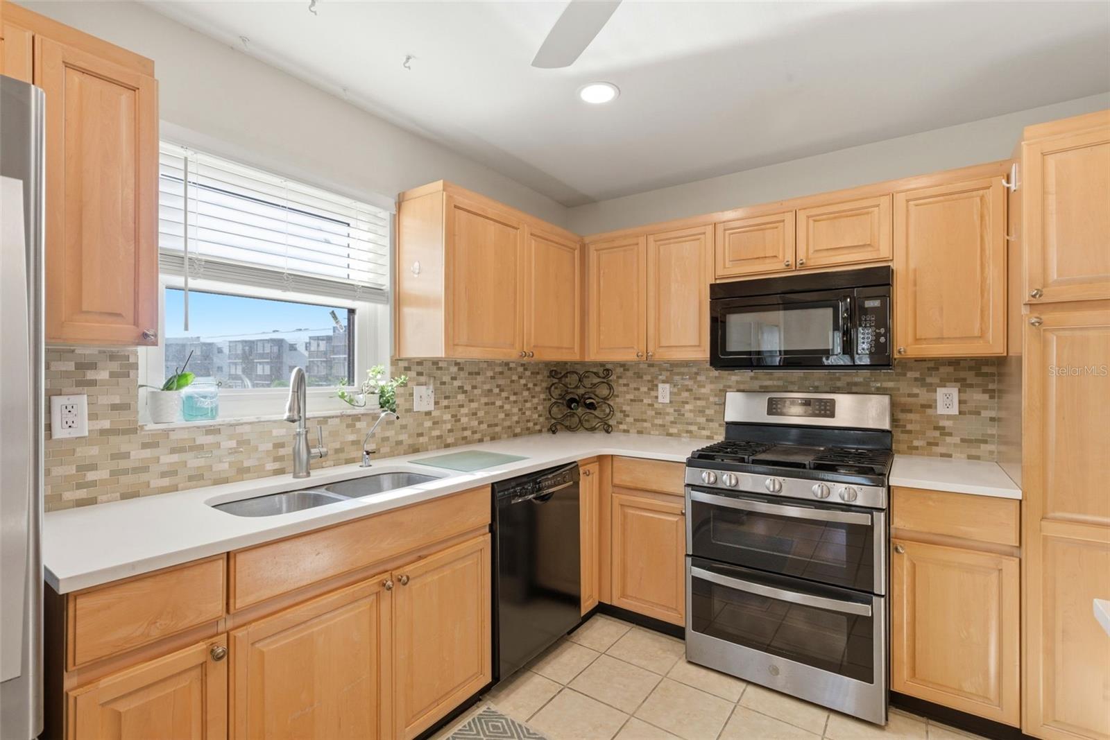 Image 8 of 64 For 6188 80th Street N 310