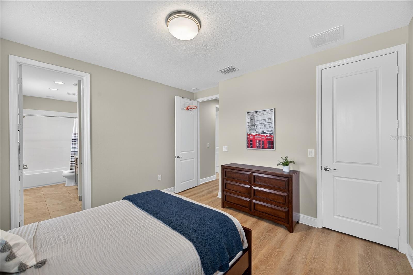 Image 32 of 45 For 2871 Tarragona Way