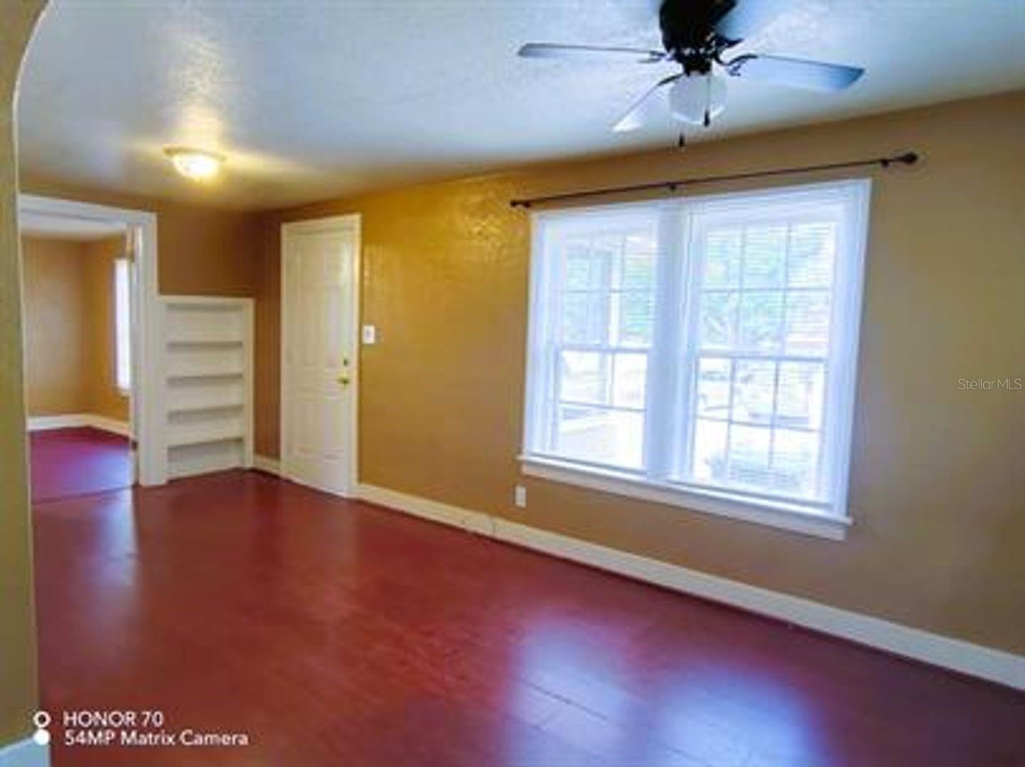 Image 3 of 11 For 823 16th Avenue Sw