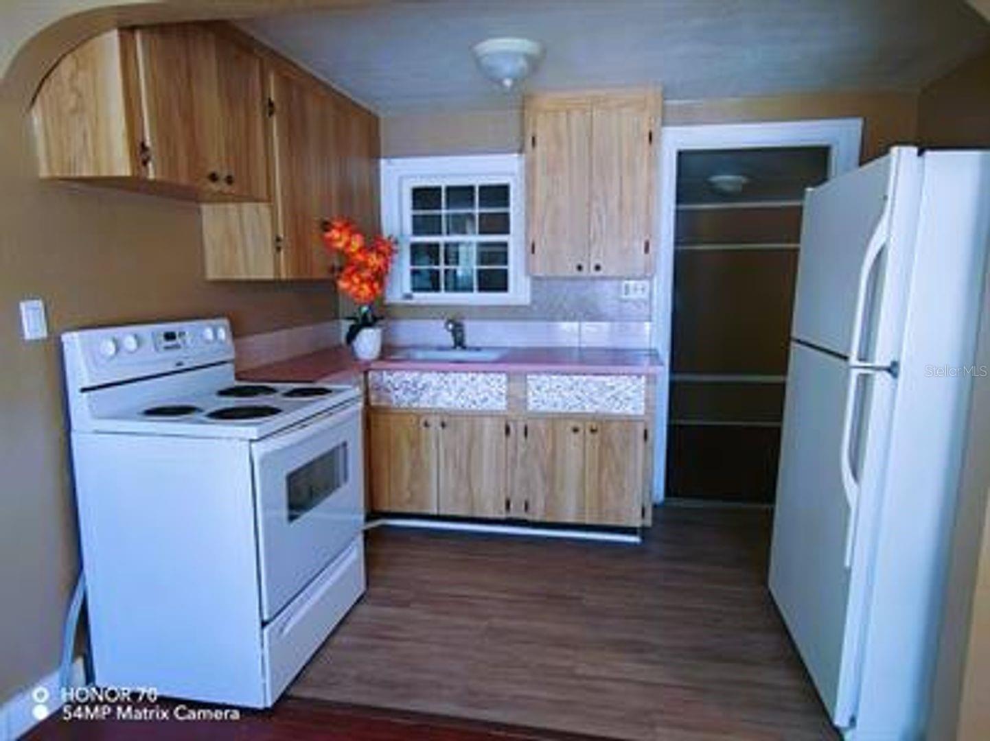 Image 5 of 11 For 823 16th Avenue Sw