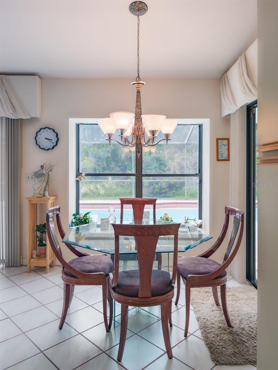 Image 20 of 61 For 346 Carson Lane