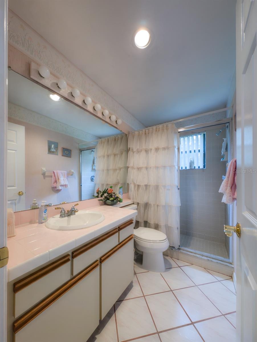 Image 25 of 61 For 346 Carson Lane