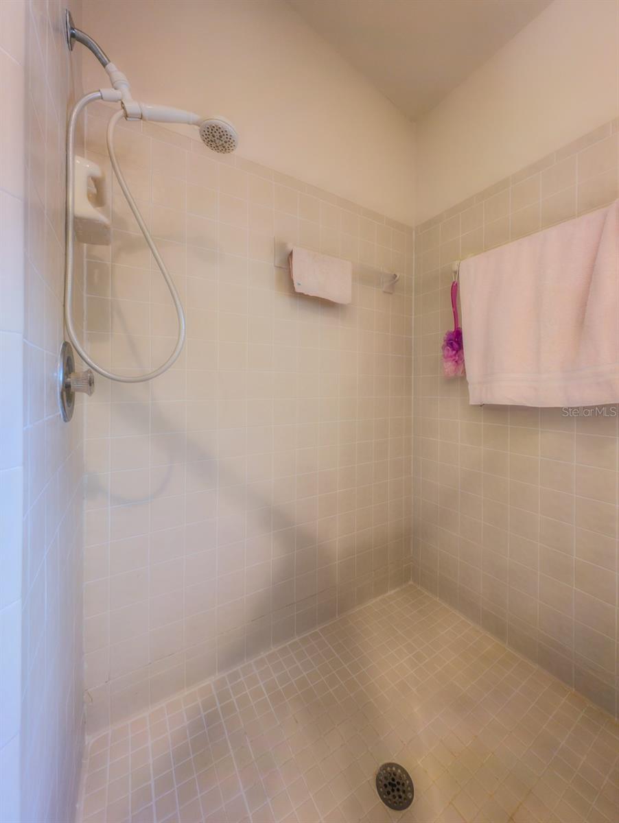 Image 31 of 61 For 346 Carson Lane