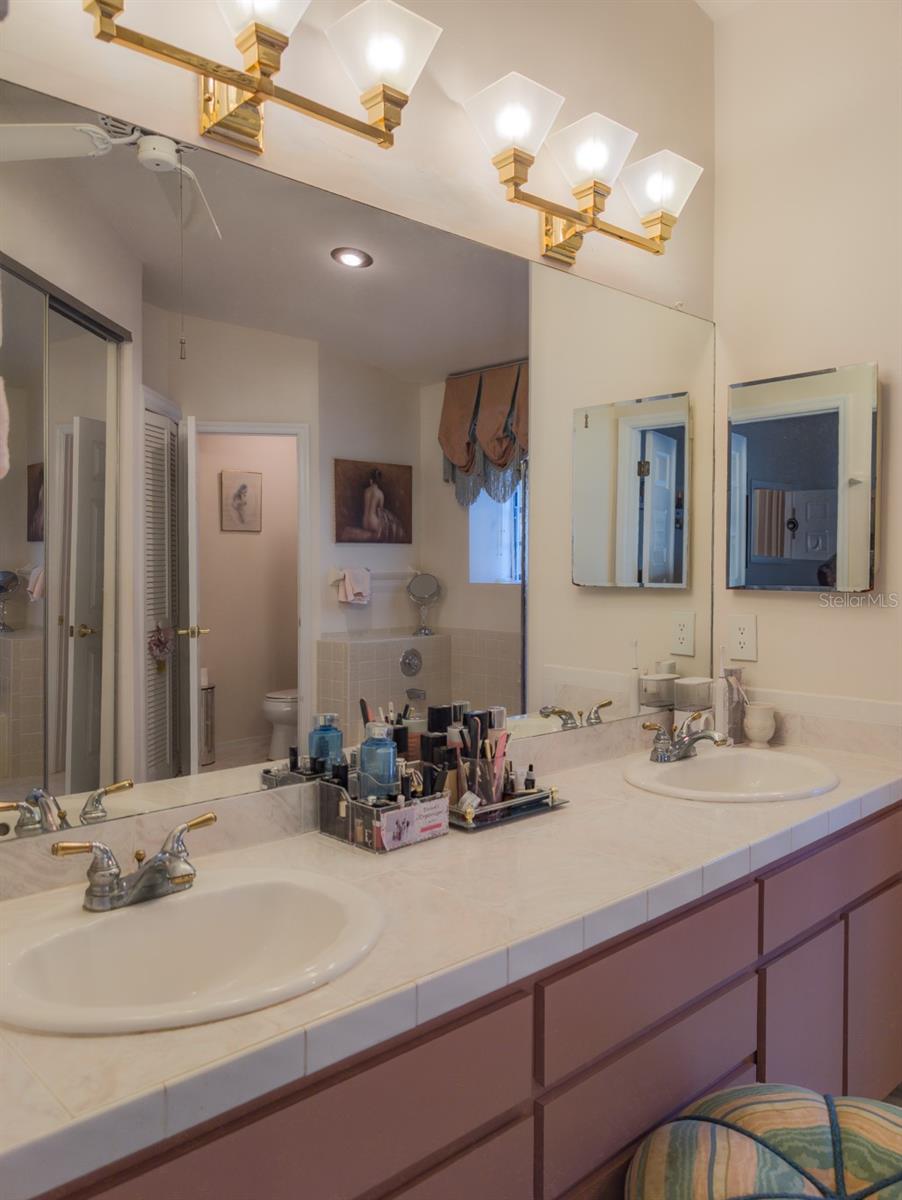 Image 32 of 61 For 346 Carson Lane