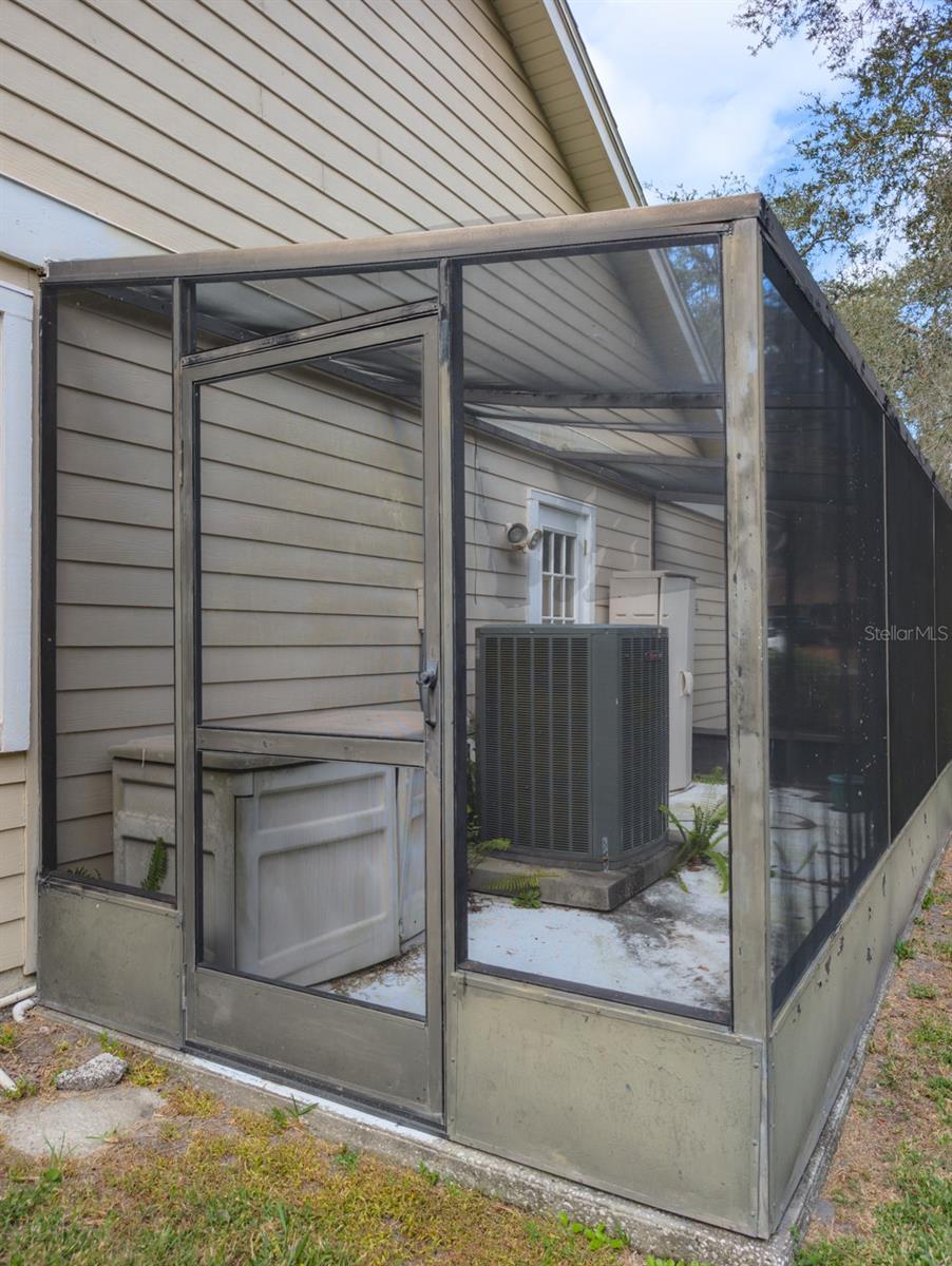 Image 55 of 61 For 346 Carson Lane