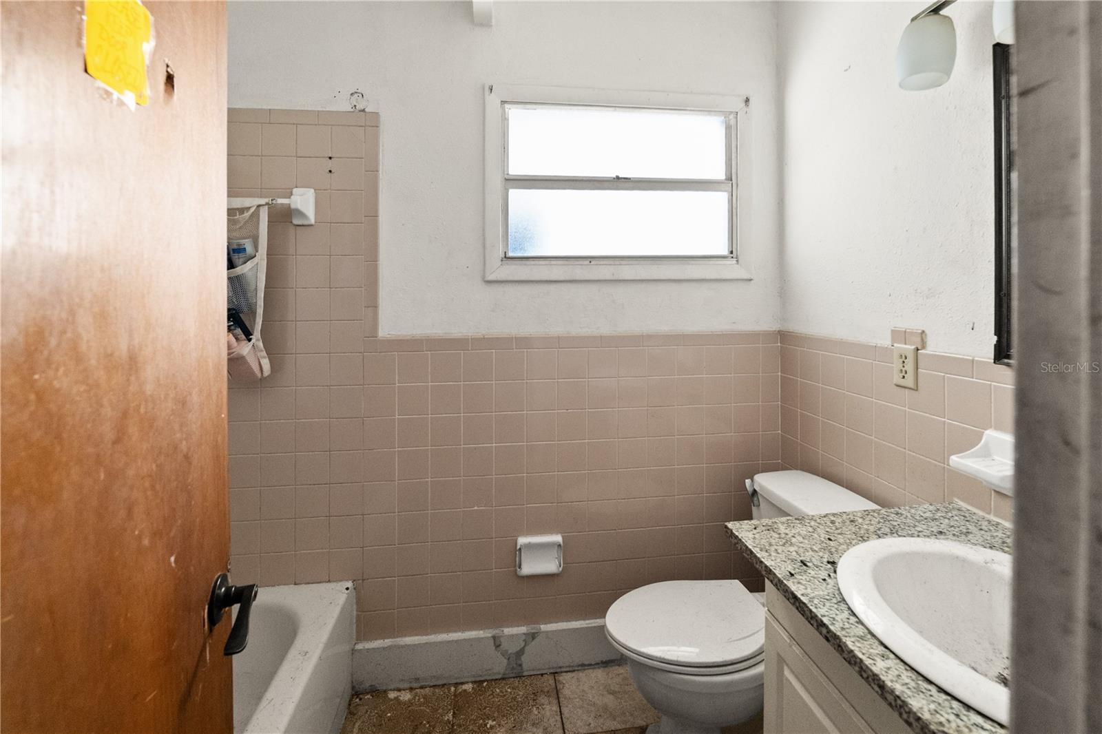 Image 4 of 15 For 1703 Warrington Way