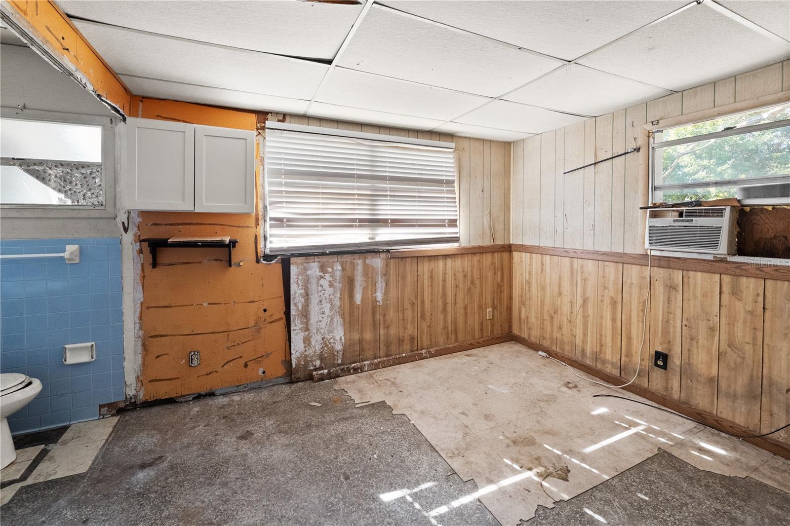 Image 5 of 15 For 1703 Warrington Way