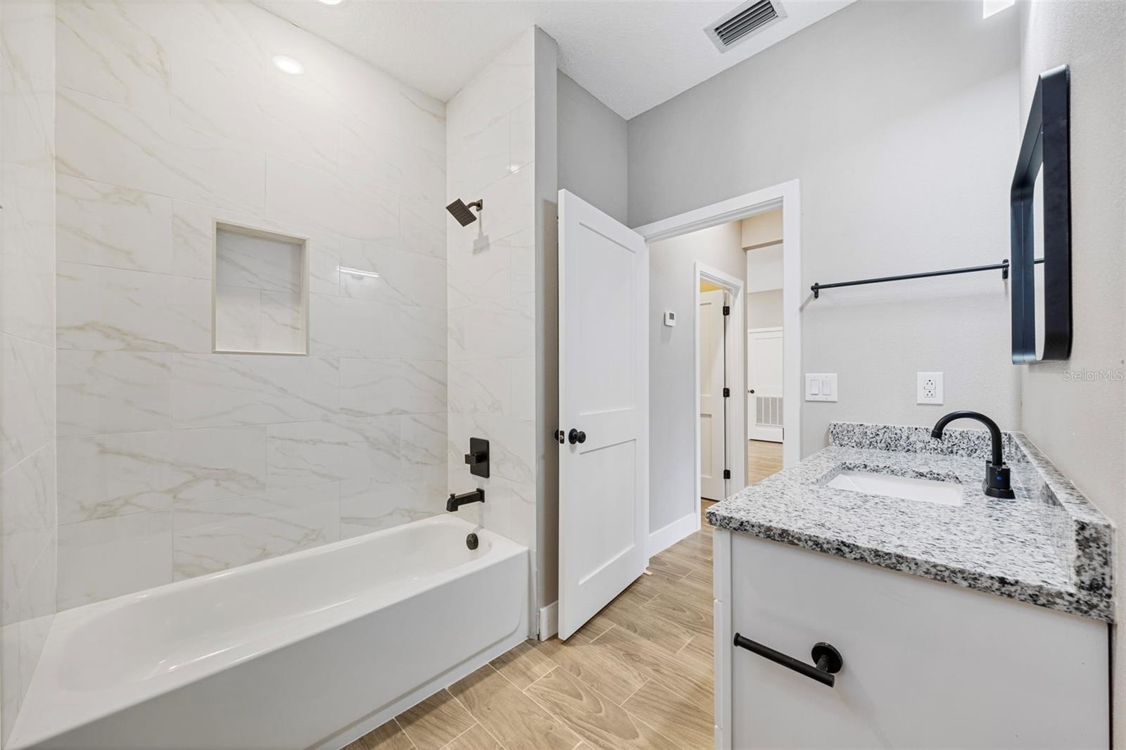 Image 28 of 35 For 4015 29th Street