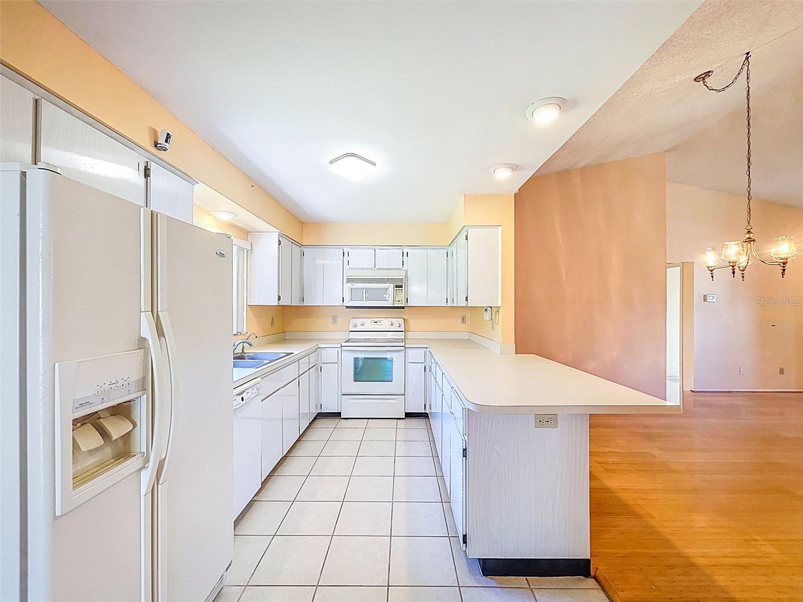 Image 15 of 51 For 1637 Caledonia Drive