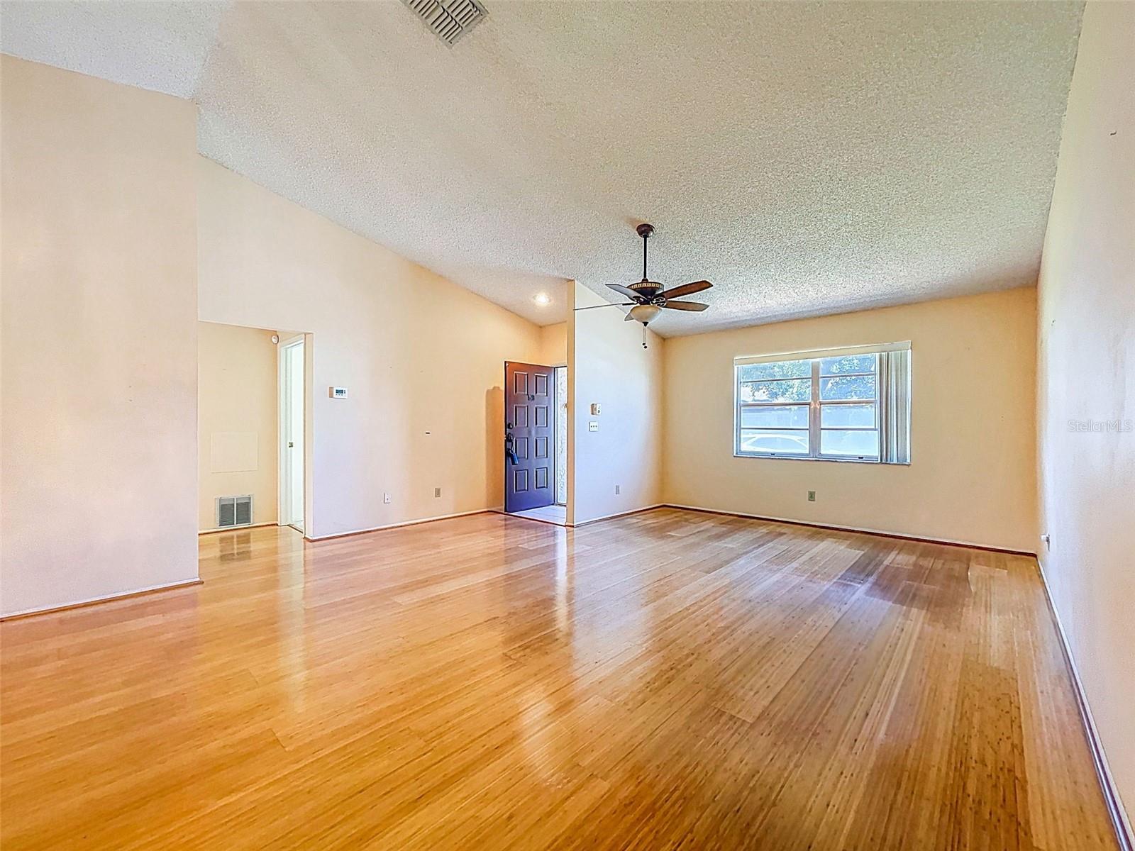 Image 8 of 51 For 1637 Caledonia Drive