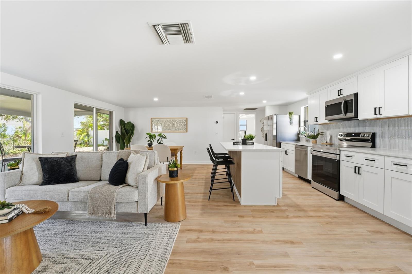 Image 3 of 30 For 2551 12th Street