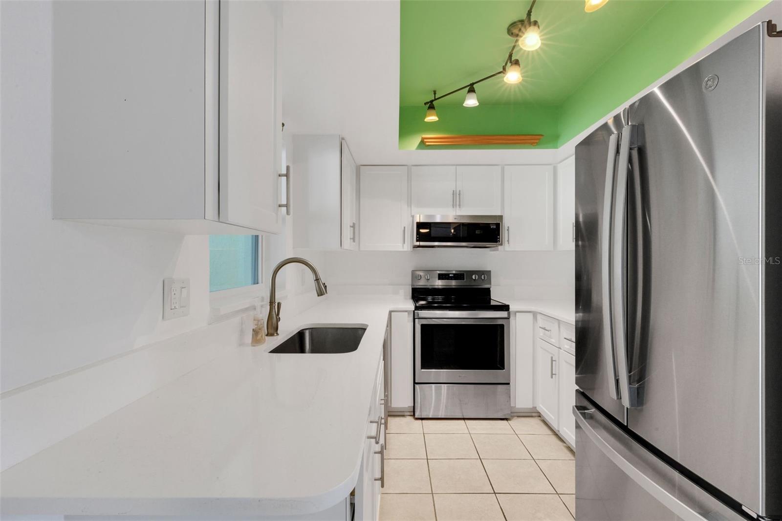 Image 15 of 58 For 2010 7th Place Sw