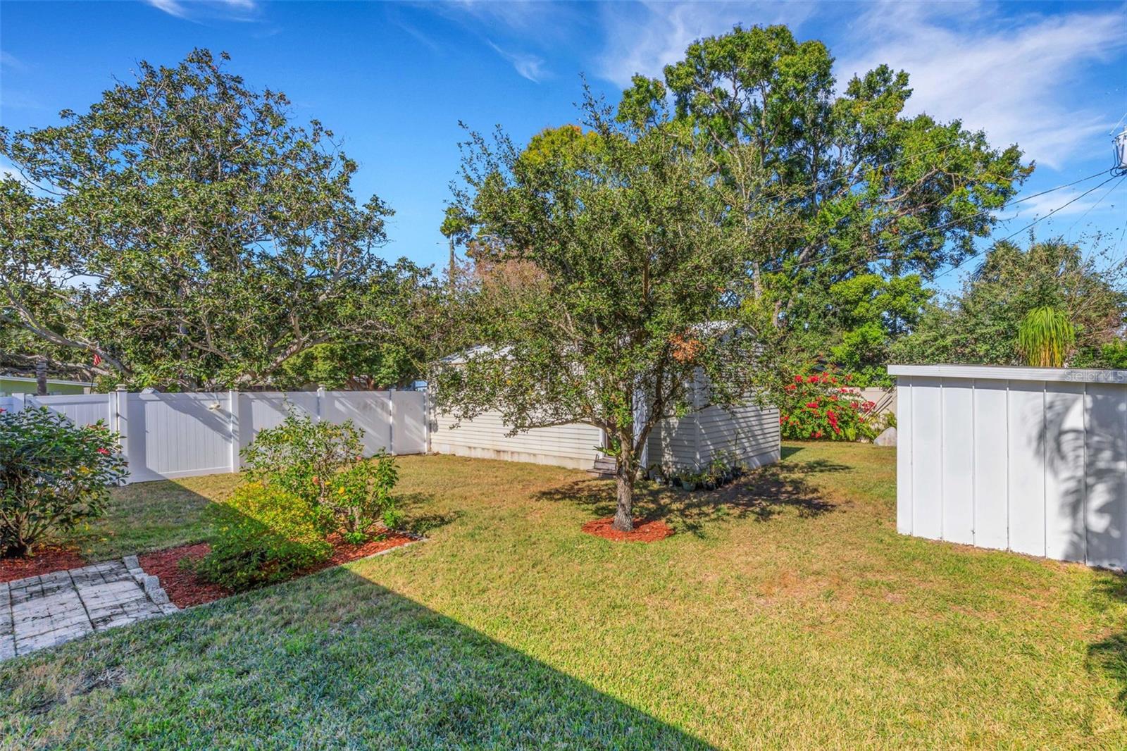 Image 38 of 58 For 2010 7th Place Sw